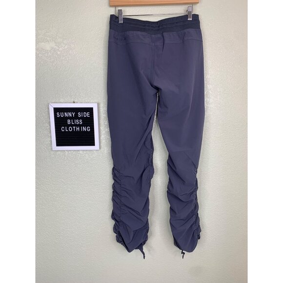 Under Armour Gray Loose Fit Adjustable Waistband Scrunched Leg Pants Size Medium - Picture 7 of 13